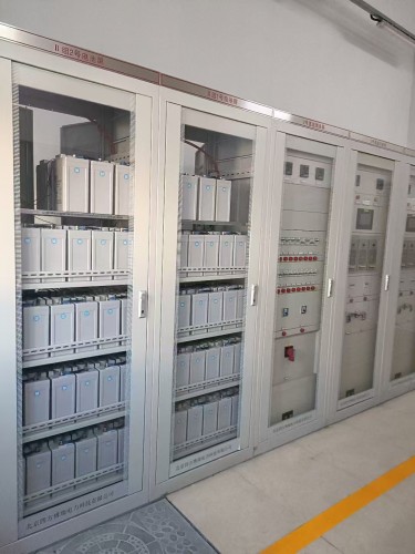2V蓄電池_conew1.jpg